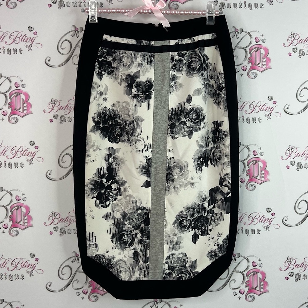 August skirt pencil flowers Floral Black and White Women's Skirt